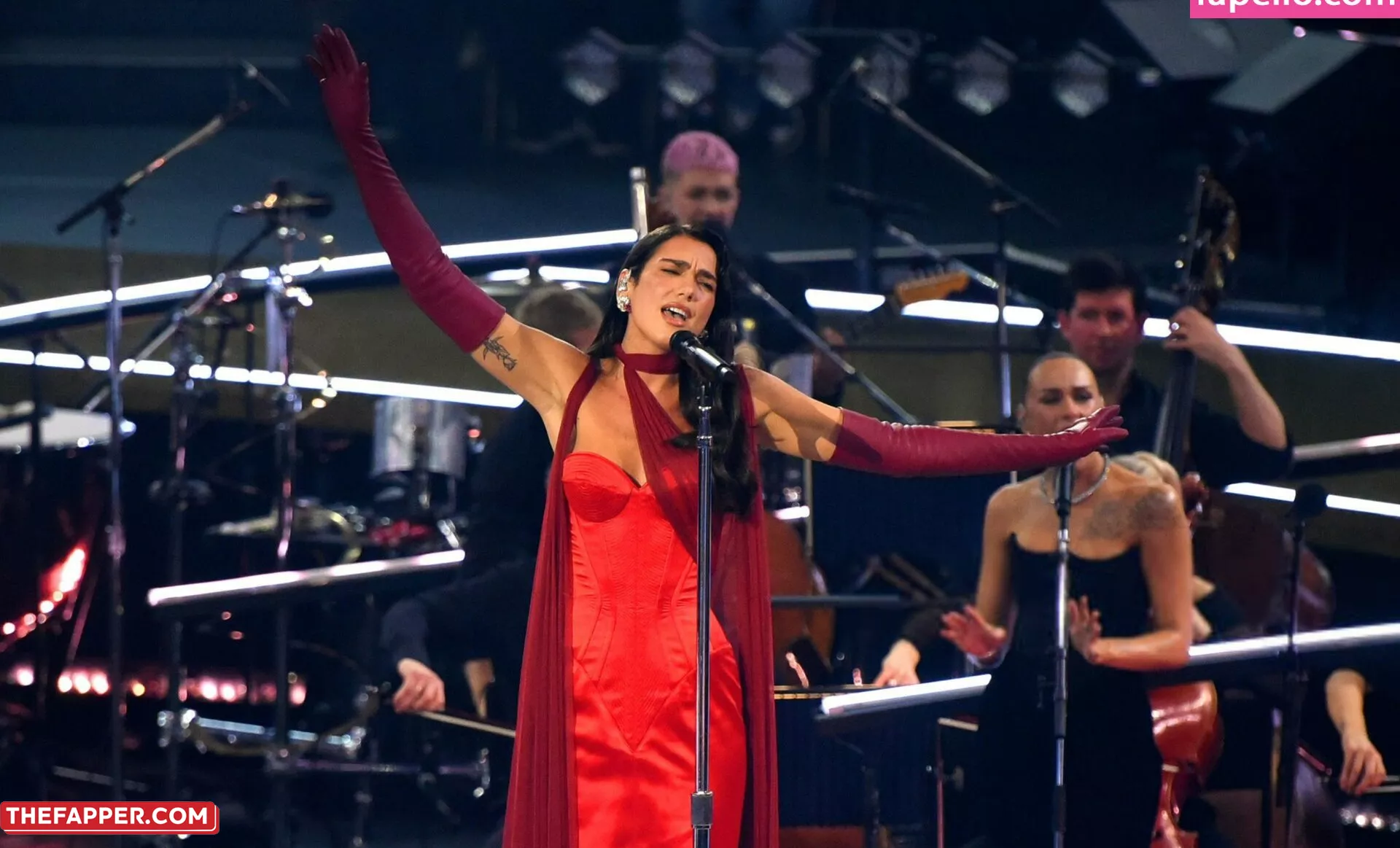 Dua Lipa  Onlyfans Leaked Nude Image #6WFbzME3vq