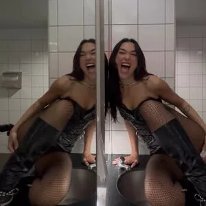 Dua Lipa #MeUnr0kjJn