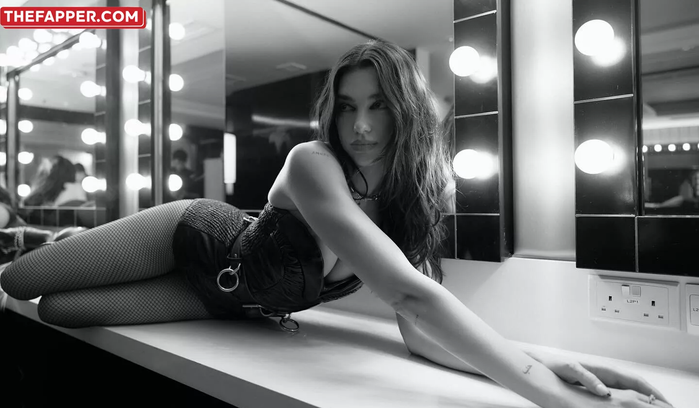 Dua Lipa  Onlyfans Leaked Nude Image #Yav18ff5lA