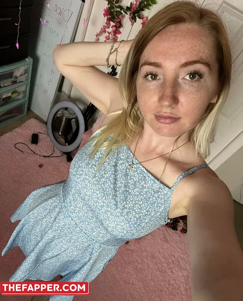 Eevee Bee  Onlyfans Leaked Nude Image #DTFA789x6p