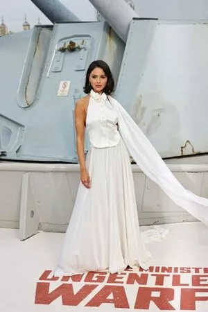 Eiza Gonzalez #nenTKDSG3W