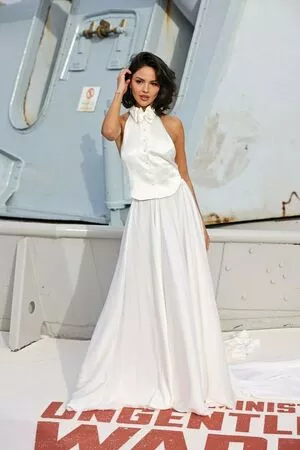 Eiza Gonzalez #uYRibHe5qd