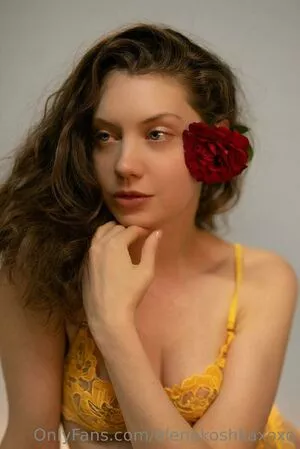Elenakoshkaxoxo #4yUFZLO5cc