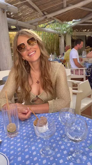 Elizabeth Hurley Onlyfans Leaked Nude Image #IFX6JGxdKo