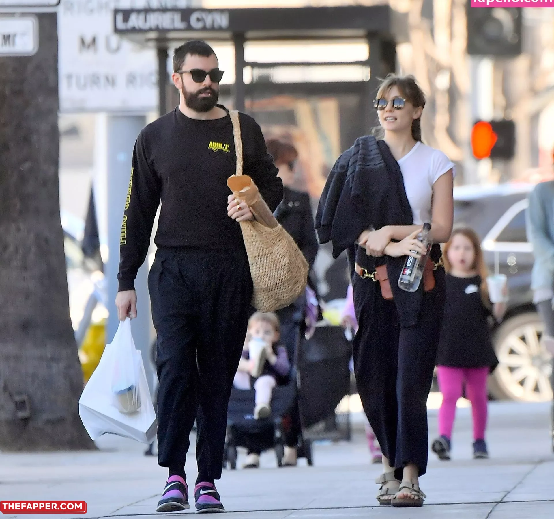 Elizabeth Olsen  Onlyfans Leaked Nude Image #9e562gdaeT