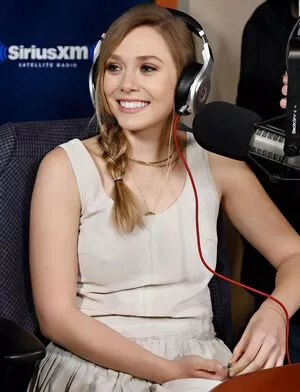 Elizabeth Olsen #hpAqcKZ06A