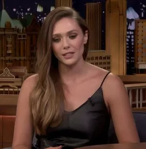 Elizabeth Olsen #uIr9mFWM3b
