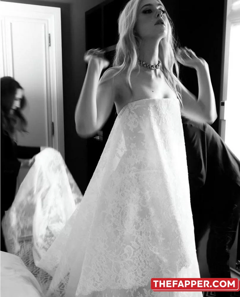 Elle Fanning  Onlyfans Leaked Nude Image #7RXKIVON9s
