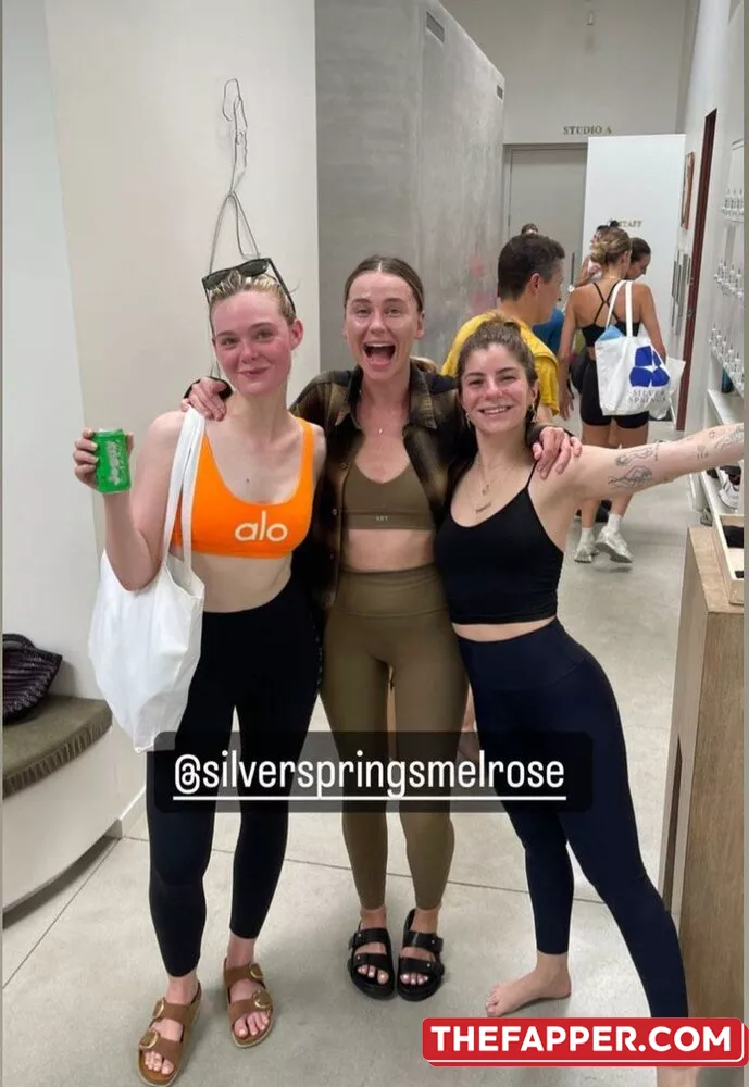 Elle Fanning  Onlyfans Leaked Nude Image #FGN4UvM0Ar
