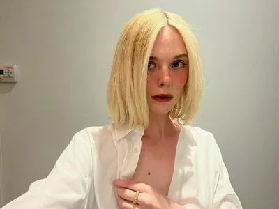 Elle Fanning #GX16Ck4Fh0