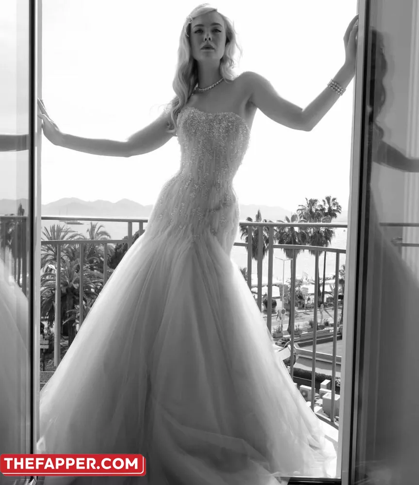 Elle Fanning  Onlyfans Leaked Nude Image #IA7Yve7Cso