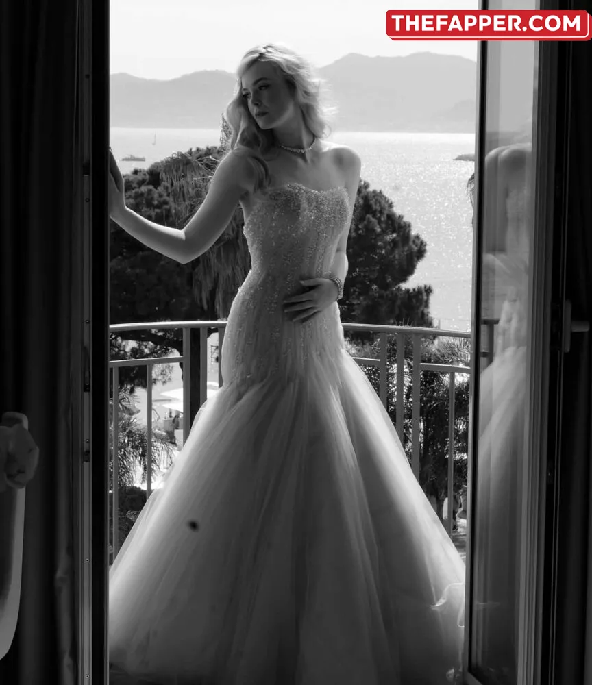 Elle Fanning  Onlyfans Leaked Nude Image #LS6LLbVYhZ