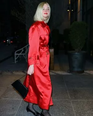 Elle Fanning #MSKSolKS5K