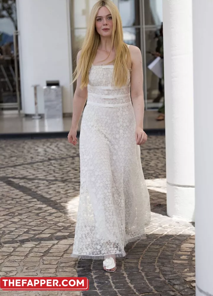 Elle Fanning  Onlyfans Leaked Nude Image #OWJialTkgd