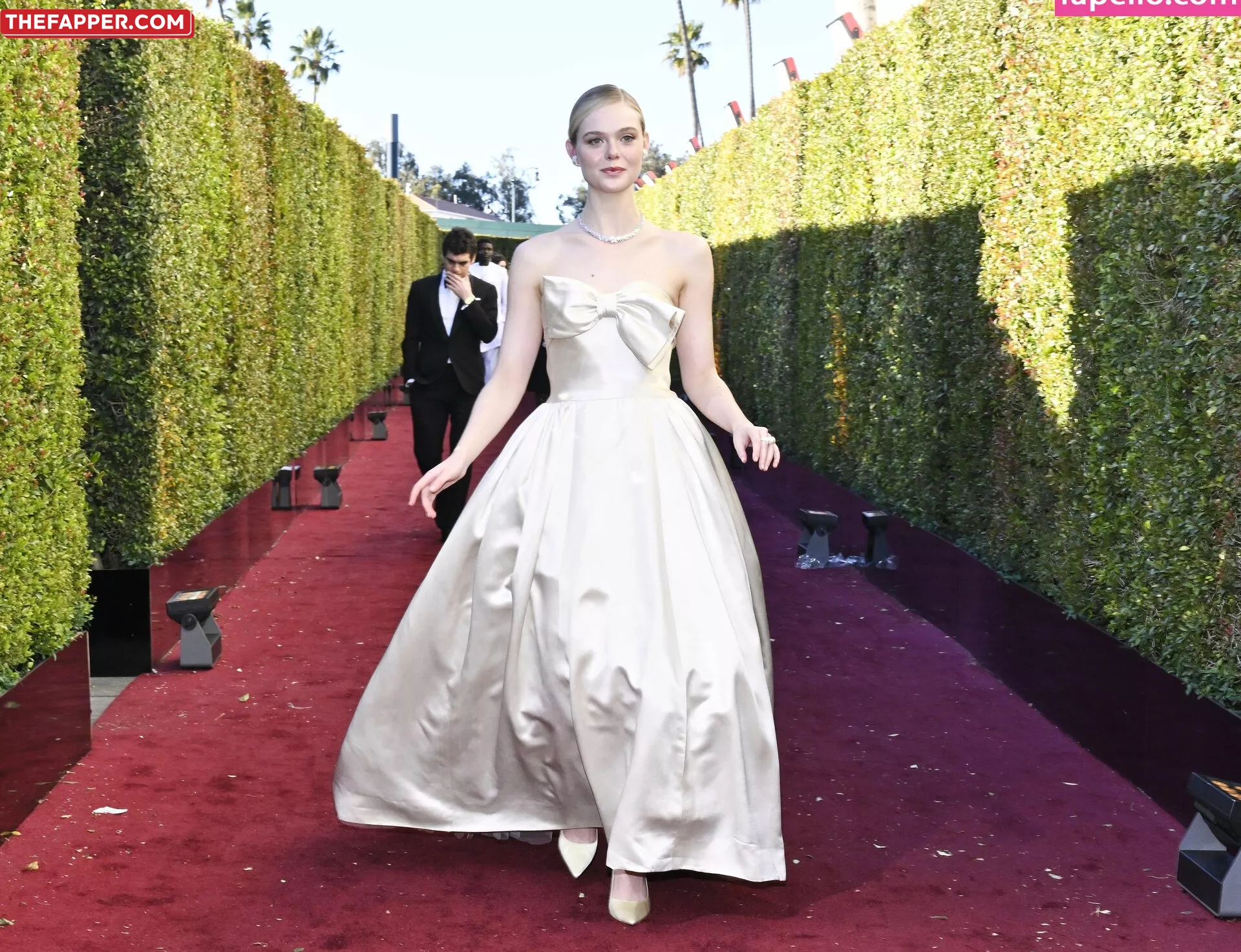 Elle Fanning  Onlyfans Leaked Nude Image #Rf9d8T0MQL