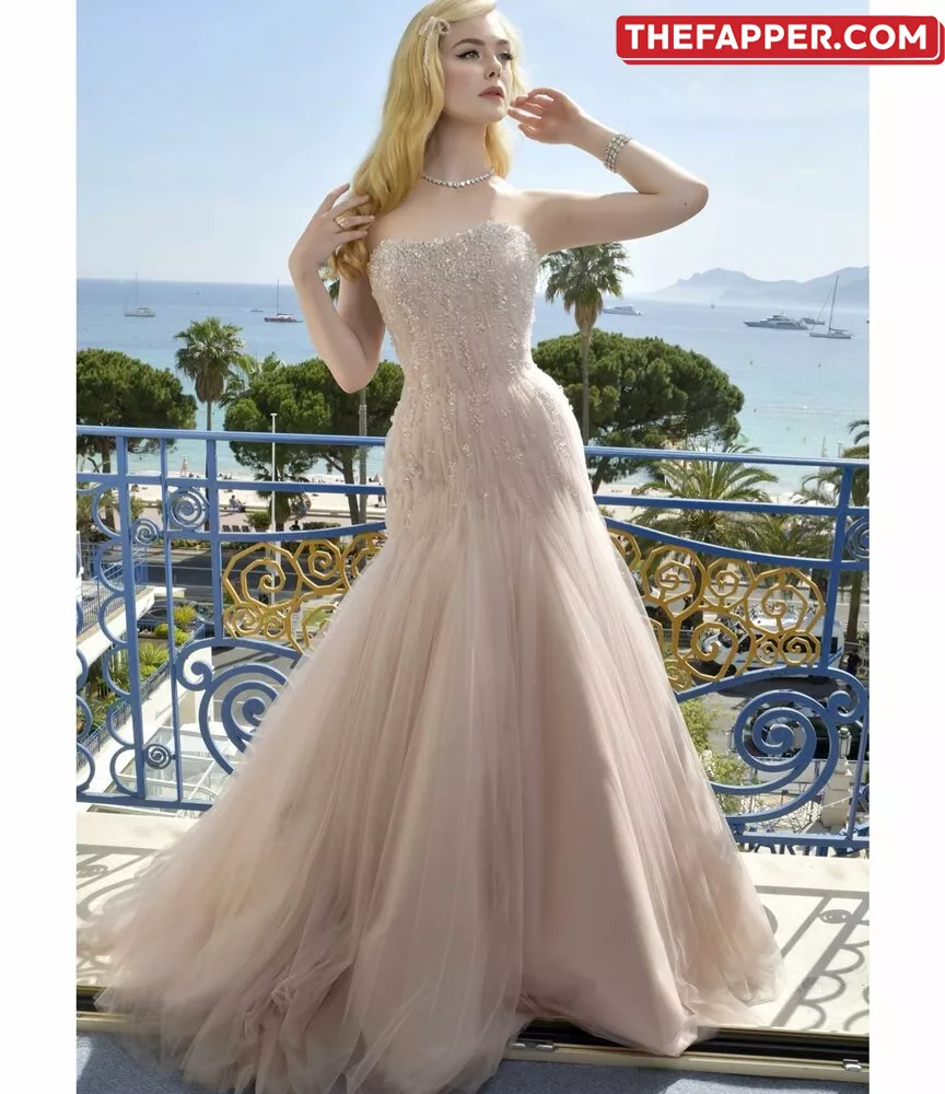 Elle Fanning  Onlyfans Leaked Nude Image #T9Bnu67bZk