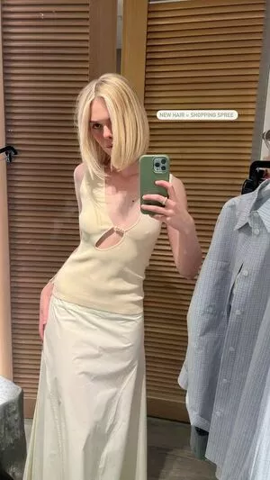 Elle Fanning #UFFUvYw0PU