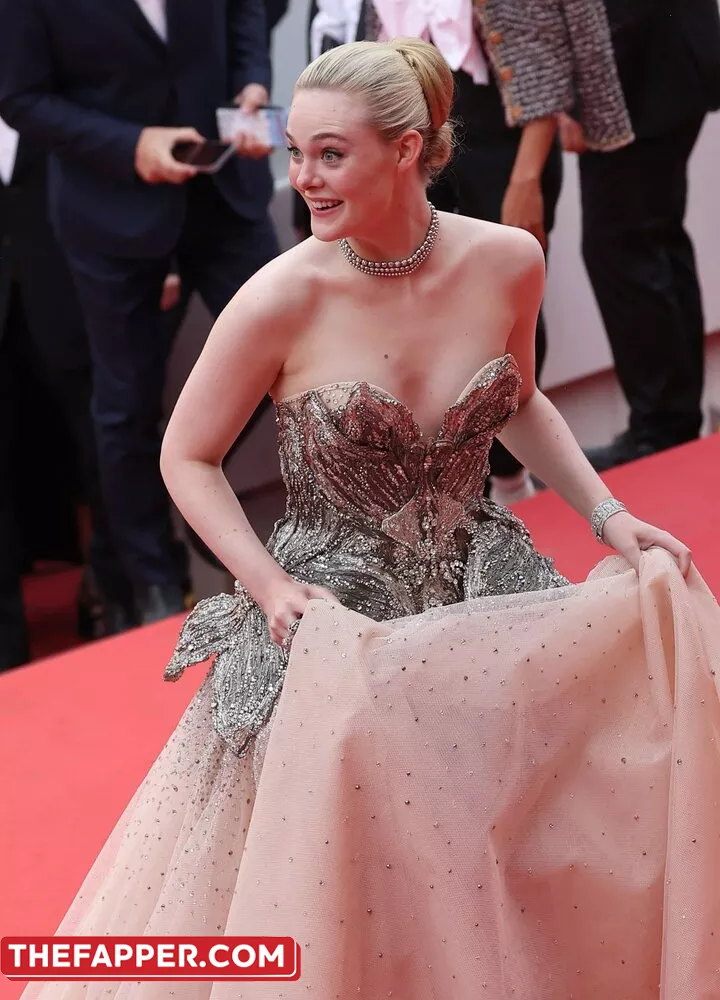 Elle Fanning  Onlyfans Leaked Nude Image #WBfkIFAgS6