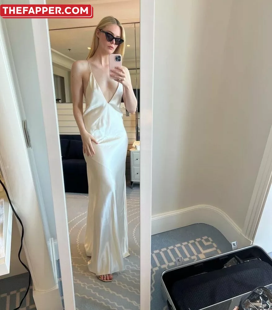 Elle Fanning  Onlyfans Leaked Nude Image #g1Rz3csz3l