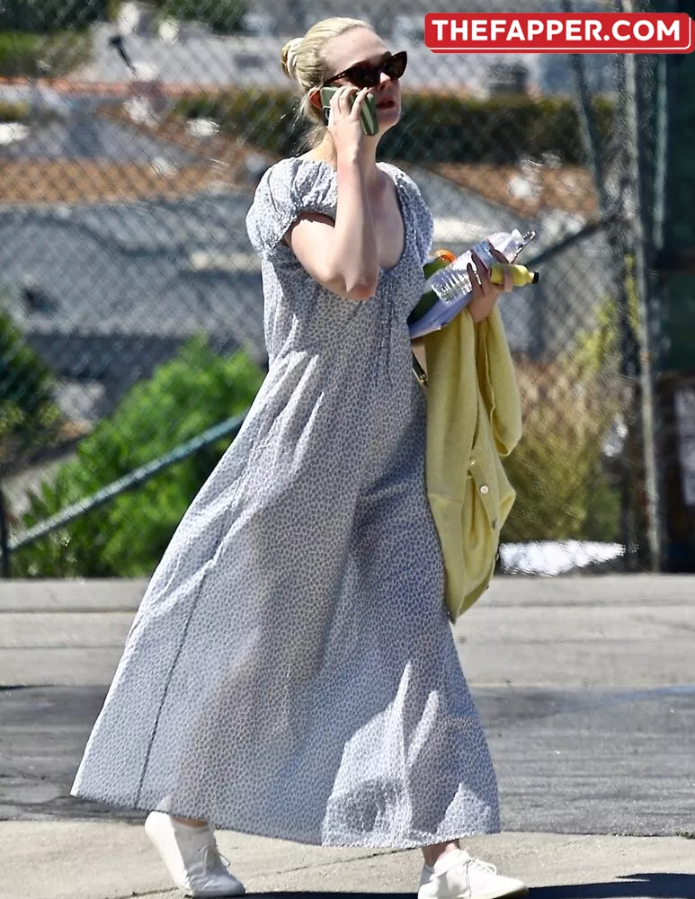 Elle Fanning  Onlyfans Leaked Nude Image #nOV5VJPD08