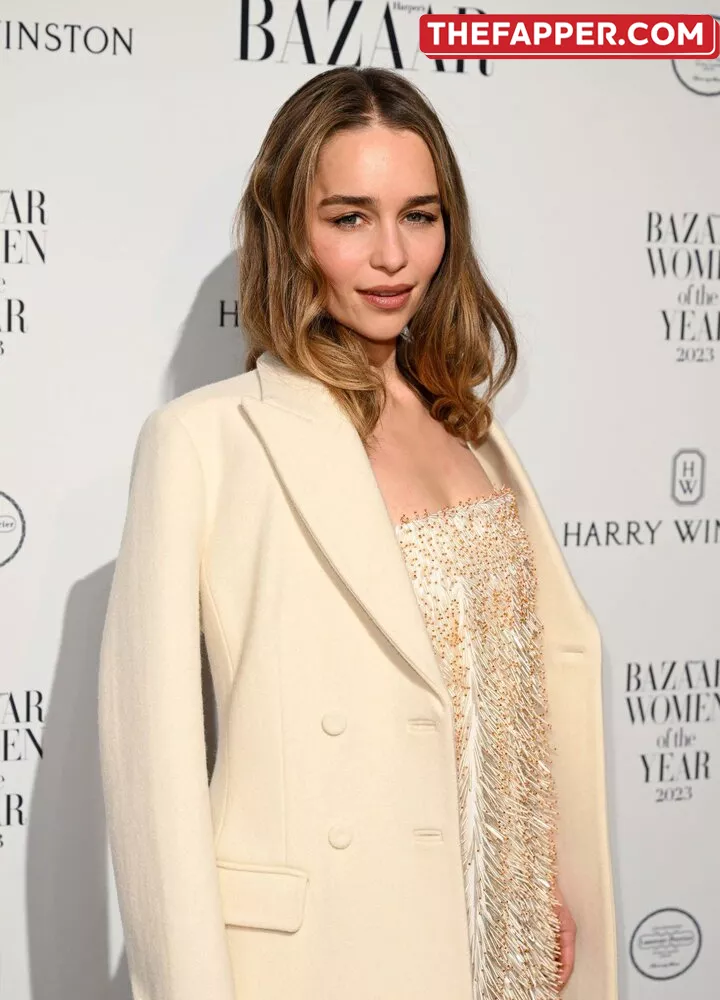 Emilia Clarke  Onlyfans Leaked Nude Image #9O8vFei2uW