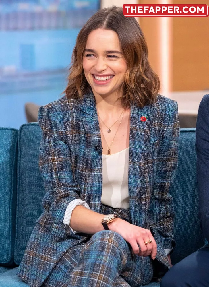 Emilia Clarke  Onlyfans Leaked Nude Image #dIKKSnpvV8