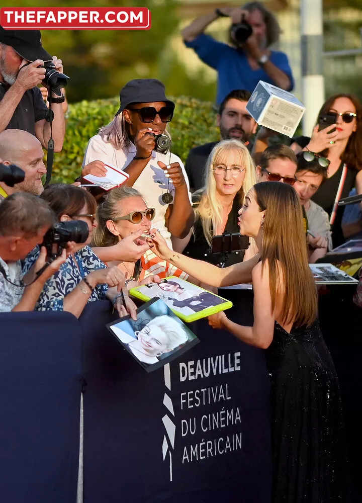 Emilia Clarke  Onlyfans Leaked Nude Image #l56uC32DYq