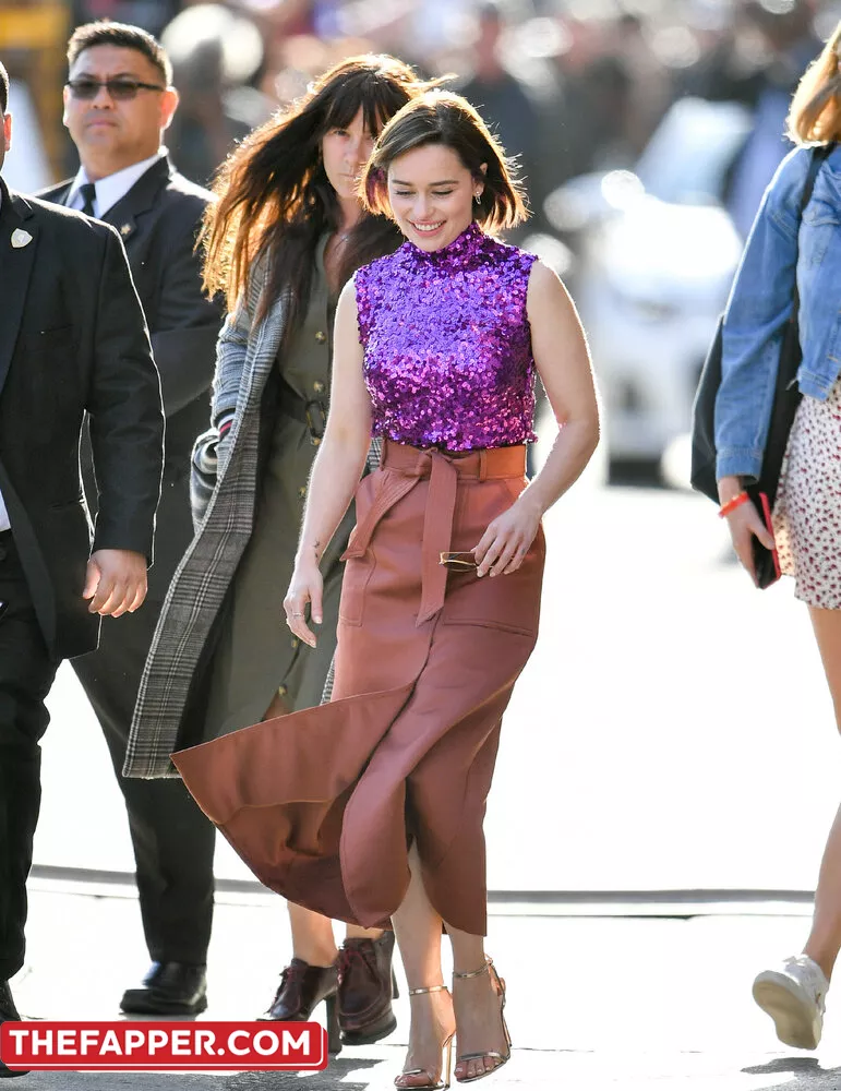 Emilia Clarke  Onlyfans Leaked Nude Image #o6B4kABJsi