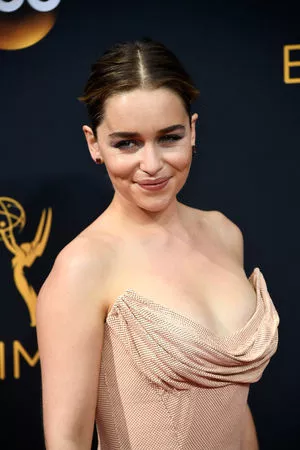 Emilia Clarke Onlyfans Leaked Nude Image #ti3LEHV5rN