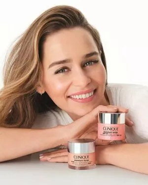 Emilia Clarke #vwGkWVkBhS