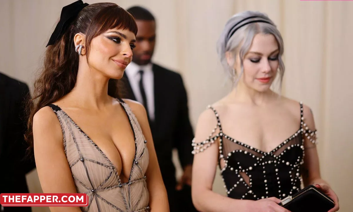 Emily Ratajkowski  Onlyfans Leaked Nude Image #1drCYzw062