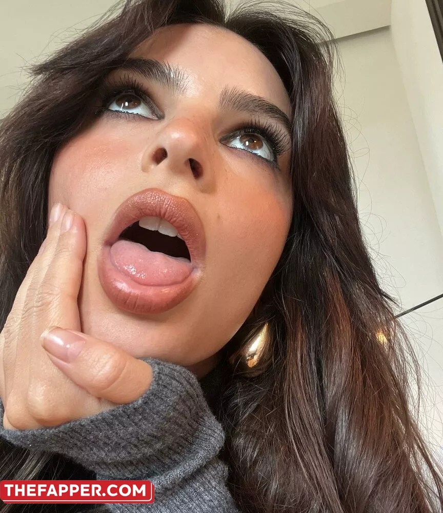 Emily Ratajkowski  Onlyfans Leaked Nude Image #1uq1X68OeC
