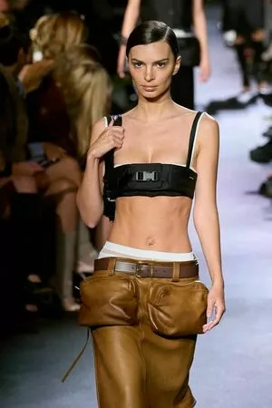 Emily Ratajkowski Onlyfans Leaked Nude Image #2bHfYJ6lTh