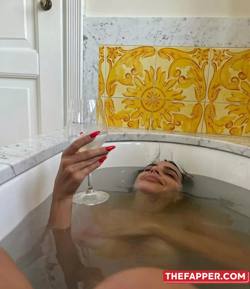 Emily Ratajkowski  Onlyfans Leaked Nude Image #3MLfGoWliv