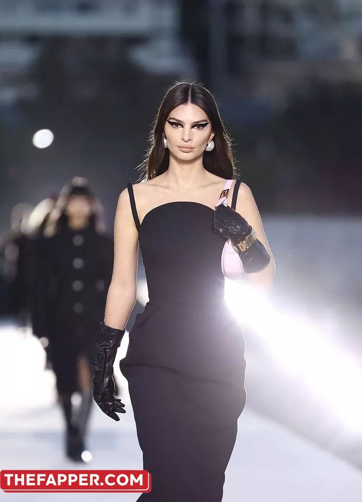 Emily Ratajkowski  Onlyfans Leaked Nude Image #8HCLGN5W4c