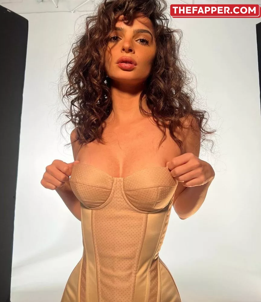 Emily Ratajkowski  Onlyfans Leaked Nude Image #BfXj71NvFw