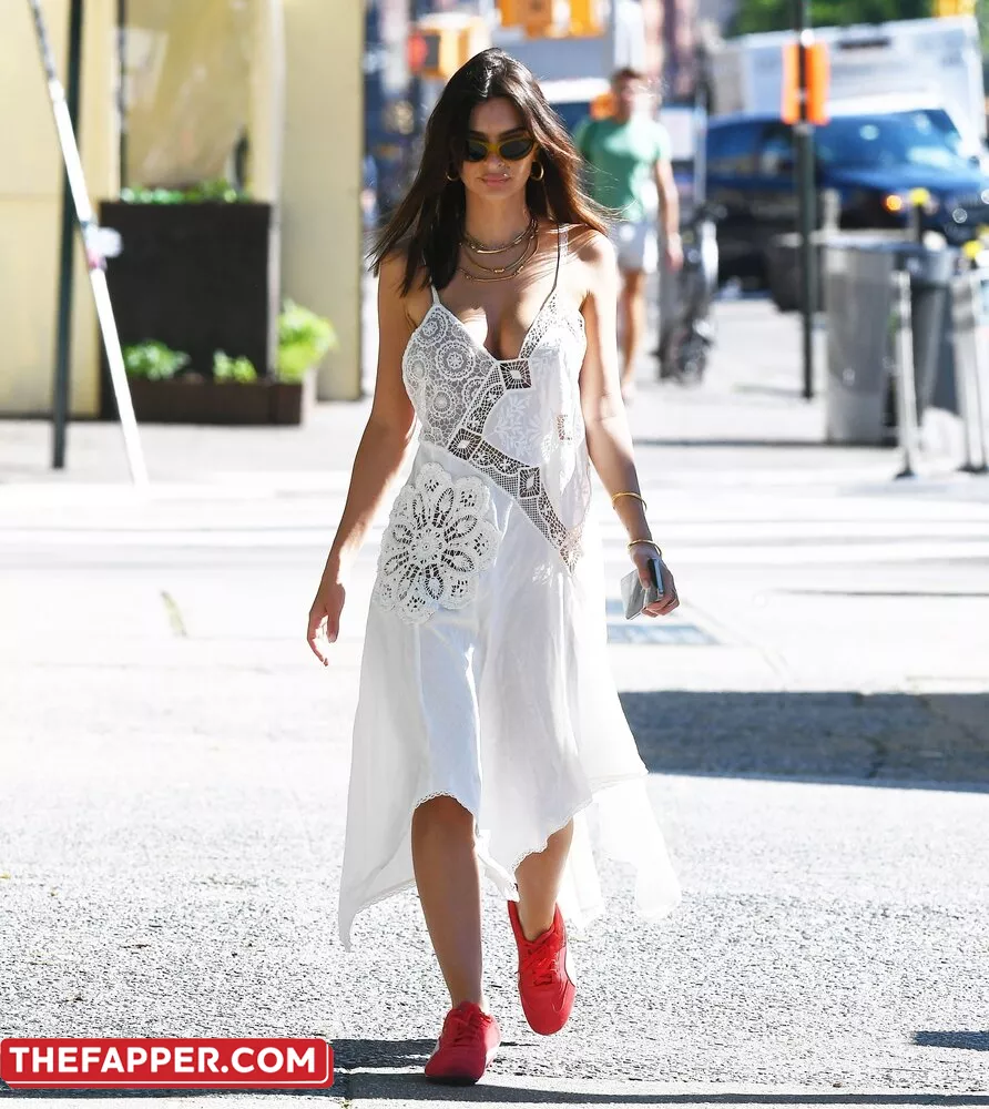 Emily Ratajkowski  Onlyfans Leaked Nude Image #LBi2Gp119K