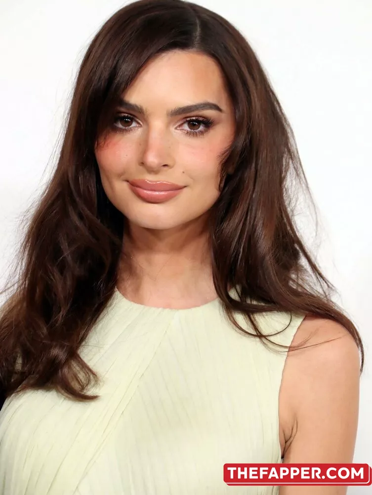 Emily Ratajkowski  Onlyfans Leaked Nude Image #RN3QGGGySO