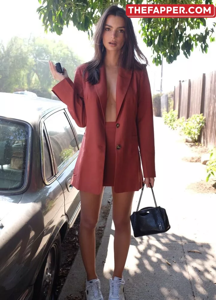 Emily Ratajkowski  Onlyfans Leaked Nude Image #SjmCoS4I5O