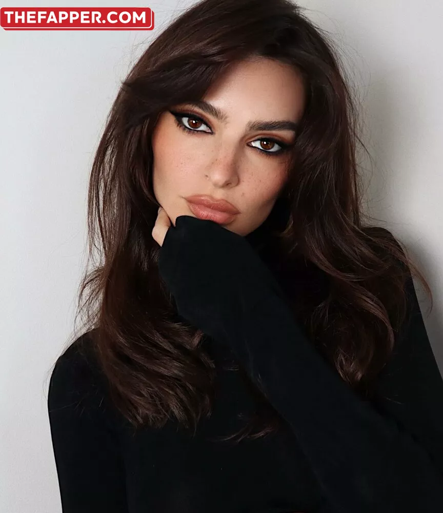Emily Ratajkowski  Onlyfans Leaked Nude Image #V167CPp1SN