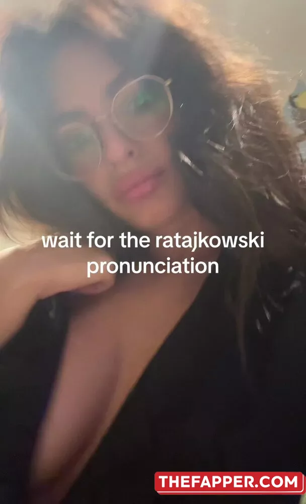 Emily Ratajkowski  Onlyfans Leaked Nude Image #YnYWr8bS09