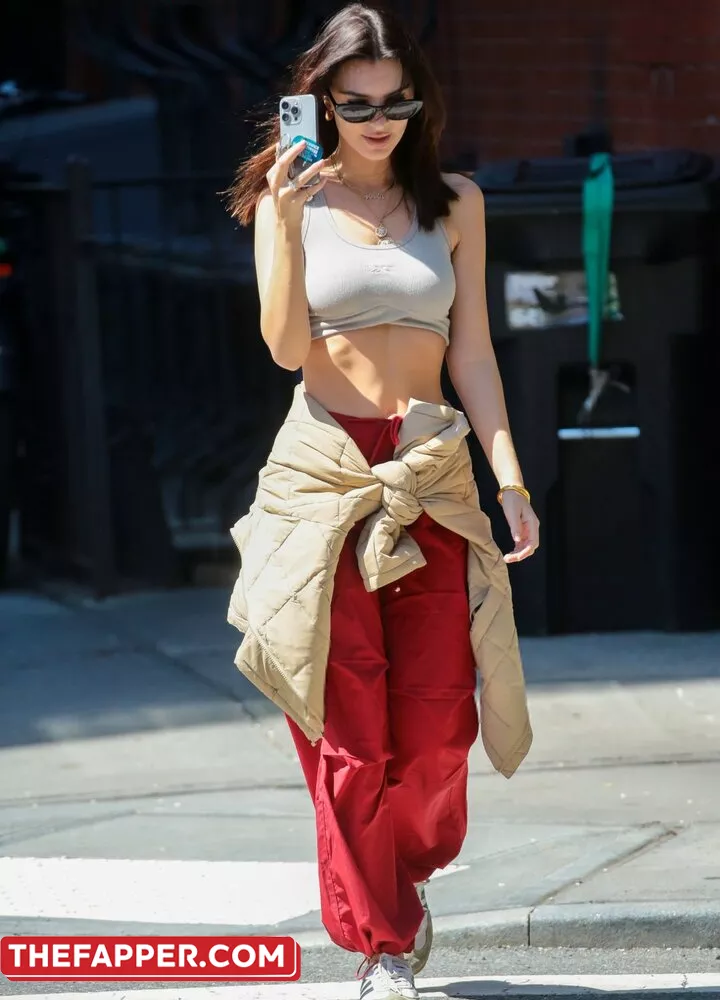 Emily Ratajkowski  Onlyfans Leaked Nude Image #ZswfyAr6lq