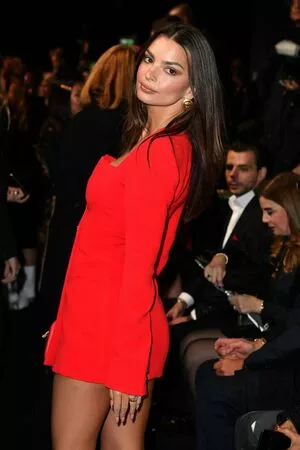 Emily Ratajkowski Onlyfans Leaked Nude Image #abPDFVdue1