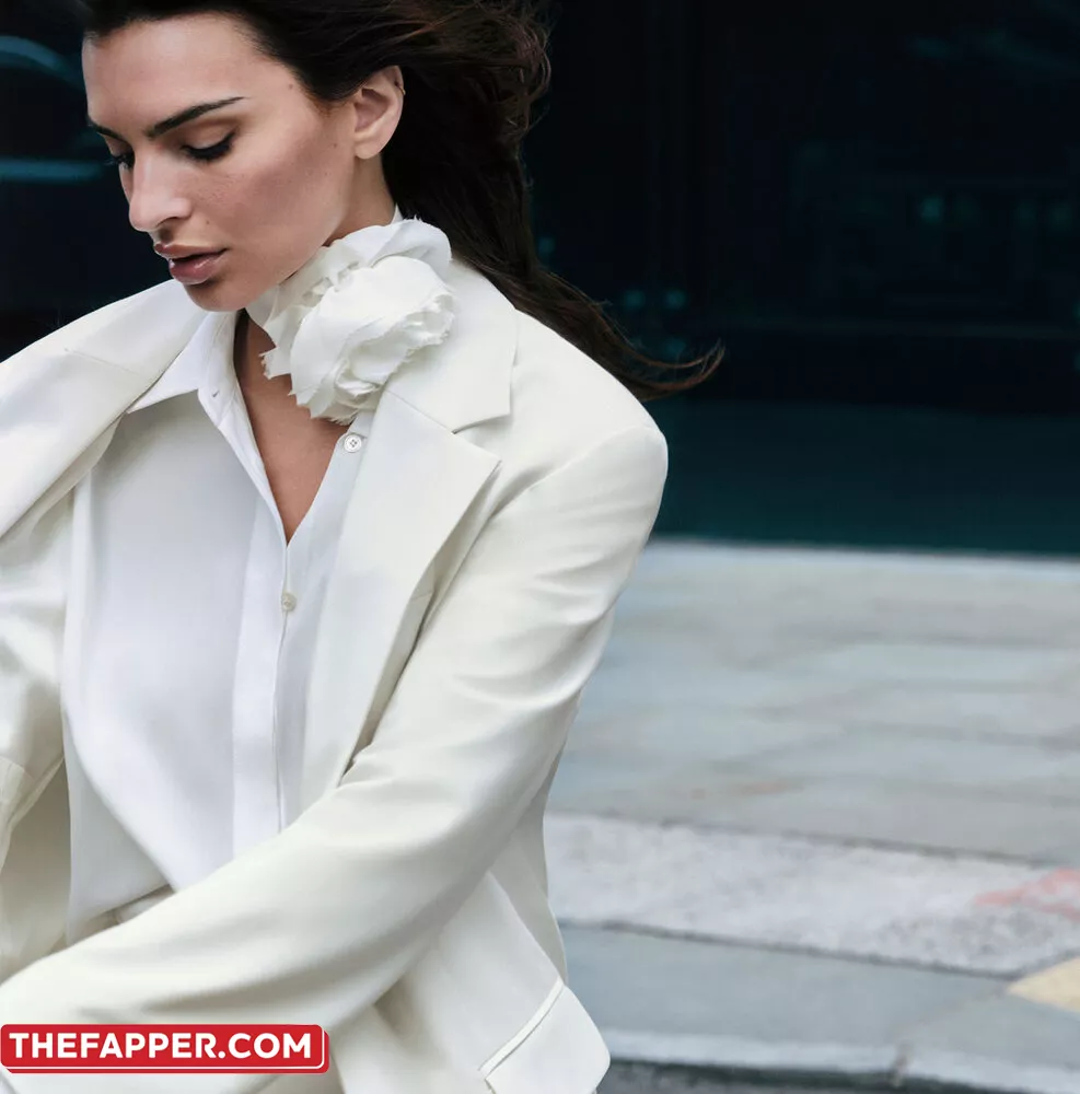 Emily Ratajkowski  Onlyfans Leaked Nude Image #cVBBMbdgcj