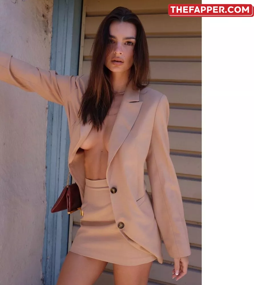 Emily Ratajkowski  Onlyfans Leaked Nude Image #fxiuZ5DIMm
