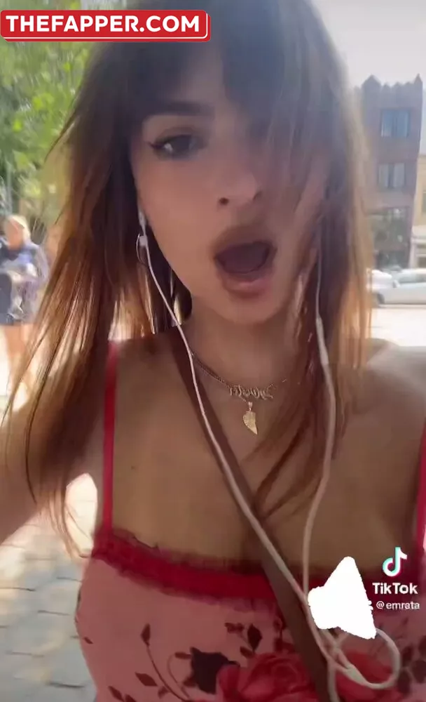 Emily Ratajkowski  Onlyfans Leaked Nude Image #mErN1ILlNO