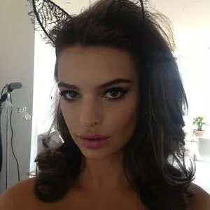 Emily Ratajkowski Onlyfans Leaked Nude Image #mYJA5Ejq6d
