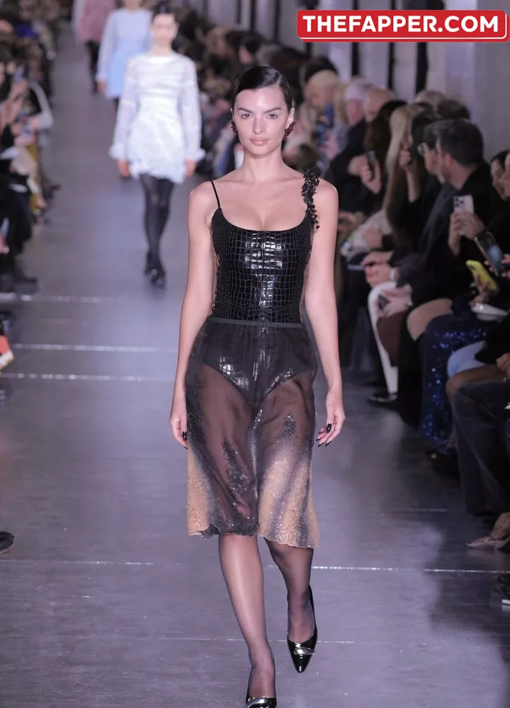 Emily Ratajkowski  Onlyfans Leaked Nude Image #tfteYzCv61