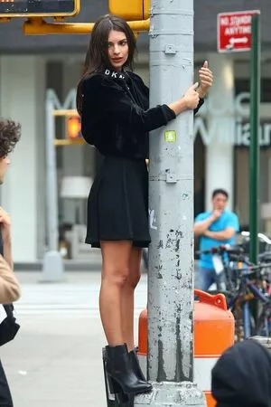 Emily Ratajkowski Onlyfans Leaked Nude Image #xGeSZuMeiP