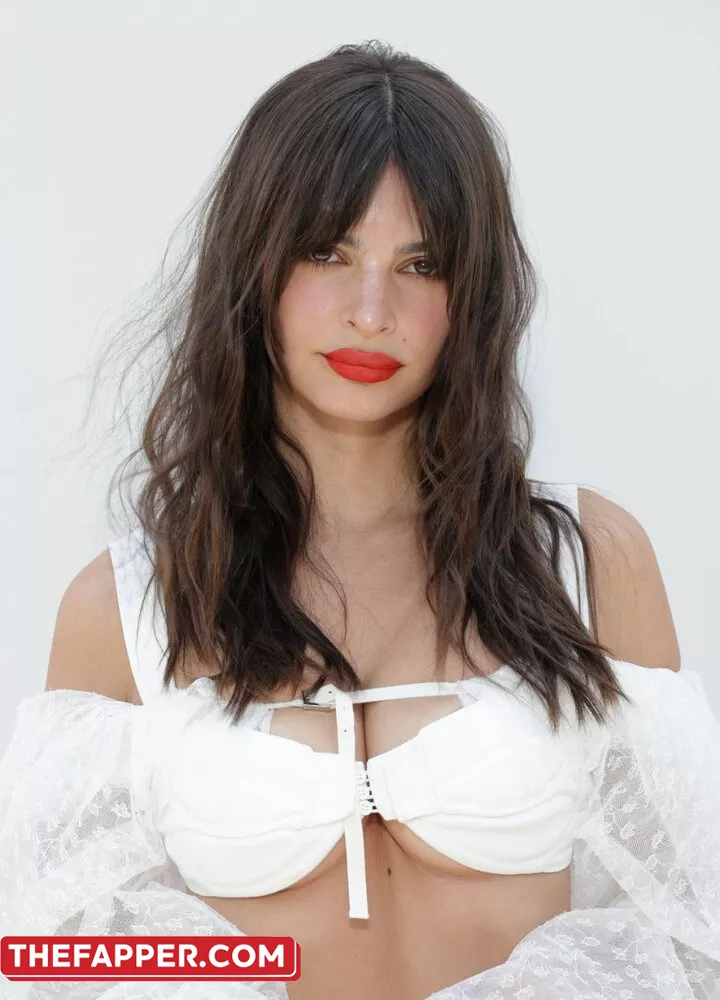 Emily Ratajkowski  Onlyfans Leaked Nude Image #zI2tiBpfup